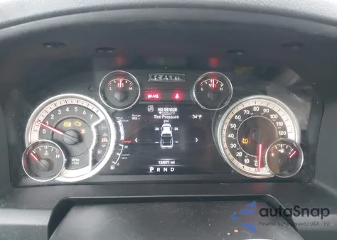 2015 Ram 1500 Lone Star z USA, uszkodzony, nr VIN 1C6RR6LT7FS582897